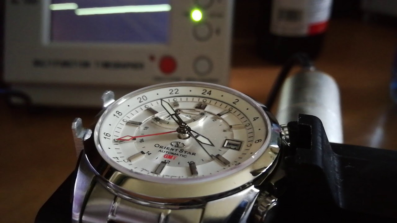 timegrapher windows for regulating a watch